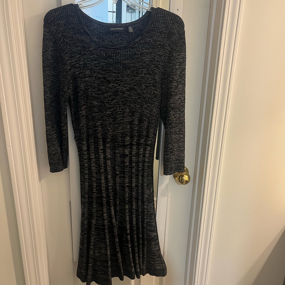 Nina Leonard Black and Gray Long Sleeve Sweater Dress